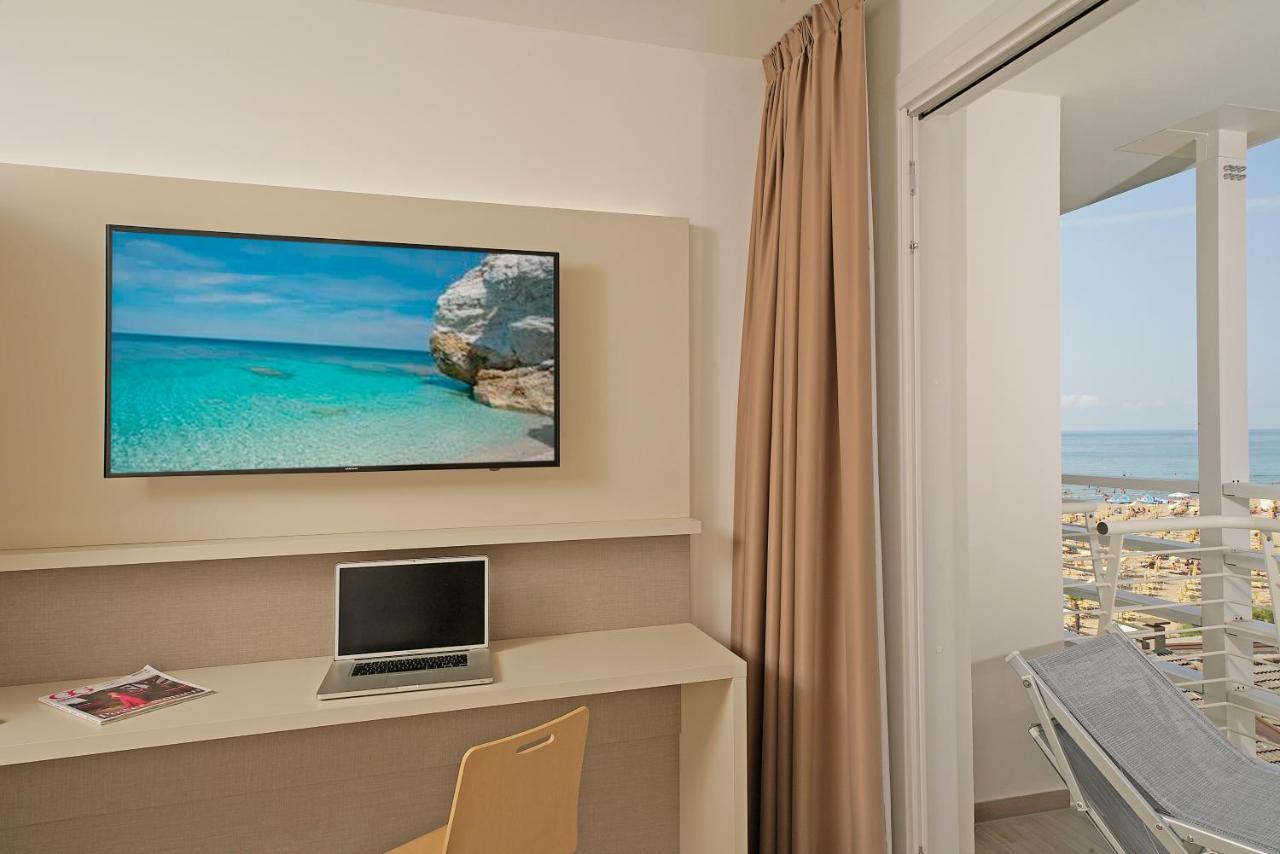 Hotel Strand A Frontemare Лидо ди Йезоло Екстериор снимка