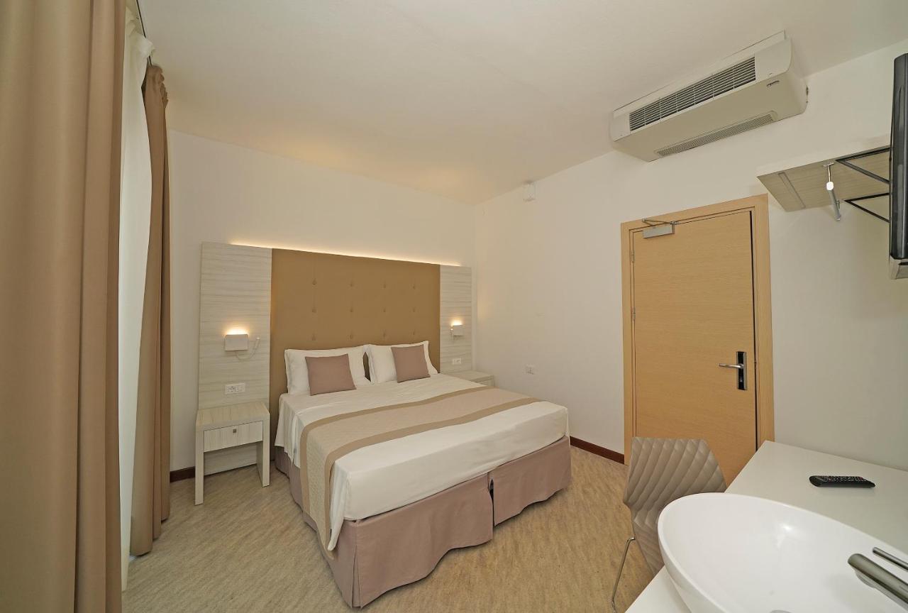 Hotel Strand A Frontemare Лидо ди Йезоло Екстериор снимка