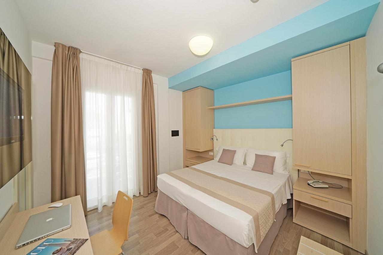Hotel Strand A Frontemare Лидо ди Йезоло Екстериор снимка
