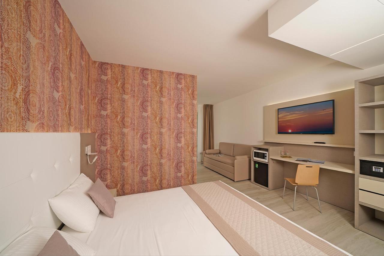Hotel Strand A Frontemare Лидо ди Йезоло Екстериор снимка