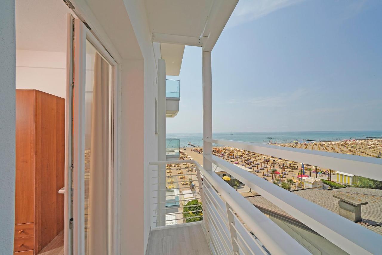 Hotel Strand A Frontemare Лидо ди Йезоло Екстериор снимка